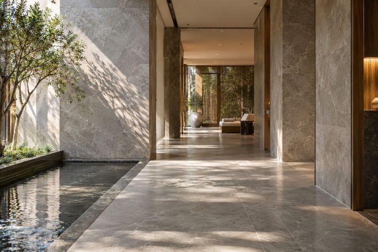 Porcelain slab interior